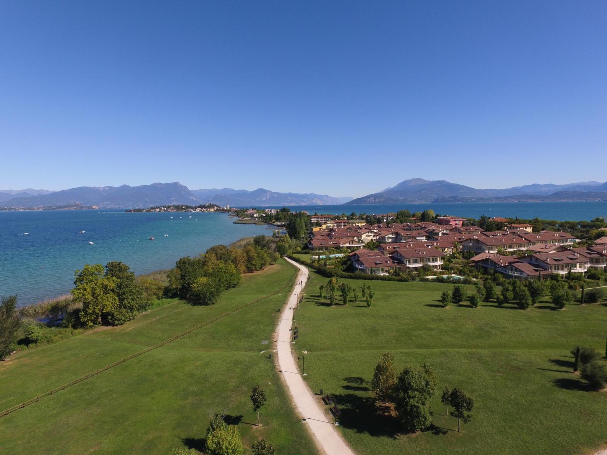 Resort Caesar C4 Sirmione - Gardagate Exteriör bild