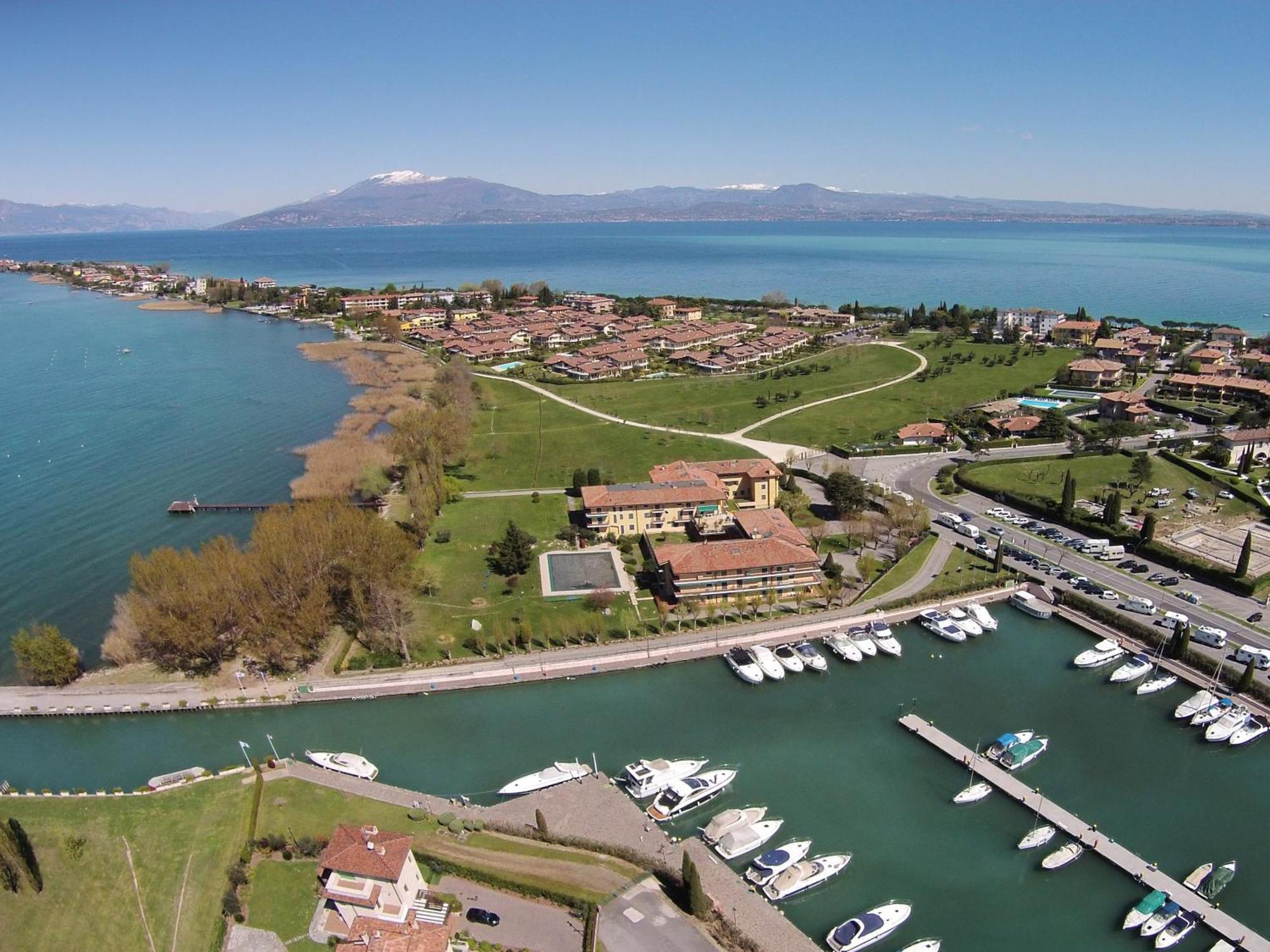 Resort Caesar C4 Sirmione - Gardagate Exteriör bild